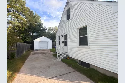 23 Midway St, Springfield, MA 01151 - Photo 4