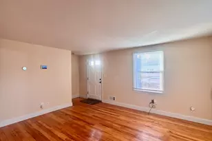 23 Midway St, Springfield, MA 01151 - Photo 8