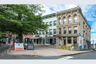 135 Main St #1, Northampton, MA 01060 - Photo 2