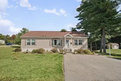 2 Hawthorne Ln, Nashua, NH 03062 - Photo 1