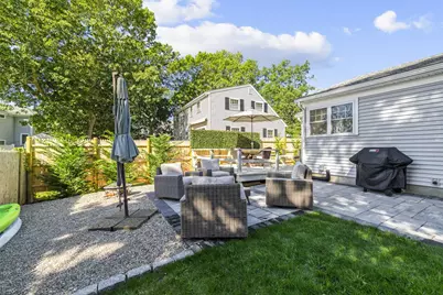 11 Palm St, Falmouth, MA 02536 - Photo 32