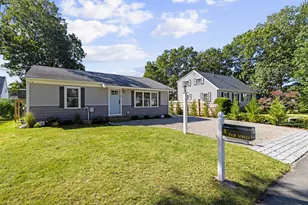 11 Palm St, Falmouth, MA 02536 - Photo 1