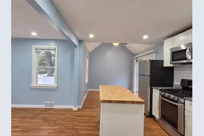 1042 W Boylston St, Worcester, MA 01606 - Photo 8