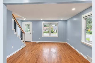 1042 W Boylston St, Worcester, MA 01606 - Photo 4