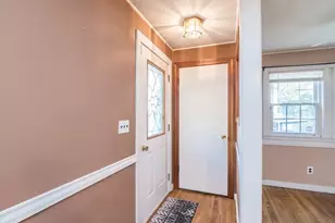 63 Martha St, Chicopee, MA 01020 - Photo 18