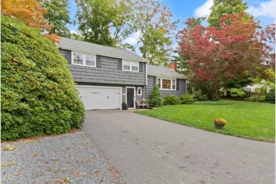 70 Longview Road, Reading, MA 01867 - Photo 2