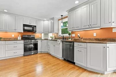 115 Quincy Rd, Tewksbury, MA 01876 - Photo 8