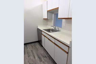 133 Commander Shea Blvd #605, Quincy, MA 02171 - Photo 8