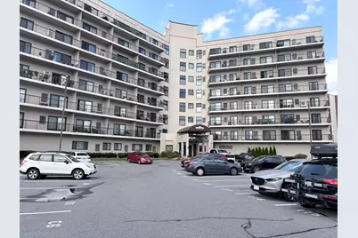 133 Commander Shea Blvd #605, Quincy, MA 02171 - Photo 1