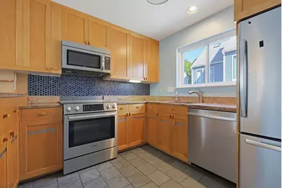 113 Governor Winthrop Rd #113, Somerville, MA 02145 - Photo 6