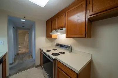 60-R Gibson St #B3, Boston, MA 02122 - Photo 8