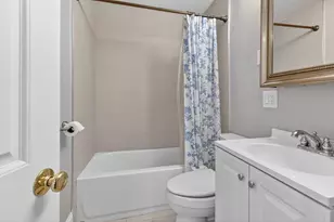 466 E 3rd St, Boston, MA 02127 - Photo 18