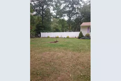 25 Holloway St, Berkley, MA 02779 - Photo 12