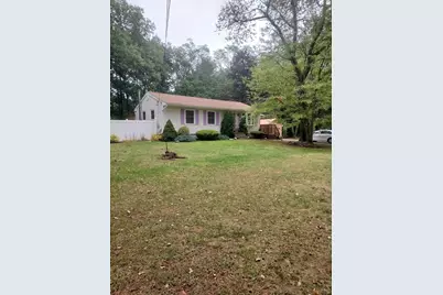 25 Holloway St, Berkley, MA 02779 - Photo 2