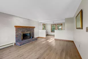 33 Old Carriage Ln, Braintree, MA 02184 - Photo 6