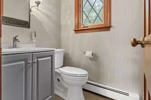 33 Old Carriage Ln, Braintree, MA 02184 - Photo 12