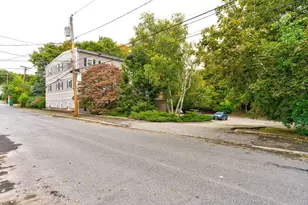 10 Beacon St, Woburn, MA 01801 - Photo 26