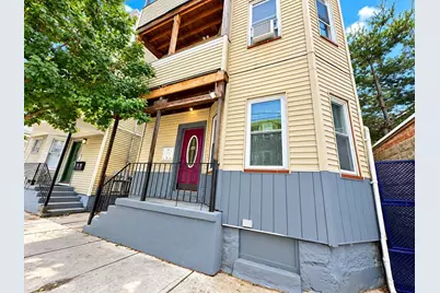 37 Maverick St #1, Chelsea, MA 02150 - Photo 2