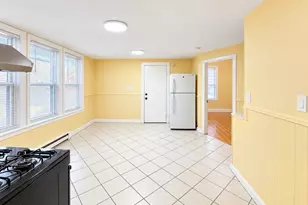 37 Maverick St, Chelsea, MA 02150 - Photo 10