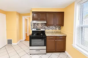 37 Maverick St, Chelsea, MA 02150 - Photo 14