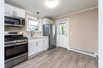 31 Cabot #3, Beverly, MA 01915 - Photo 2