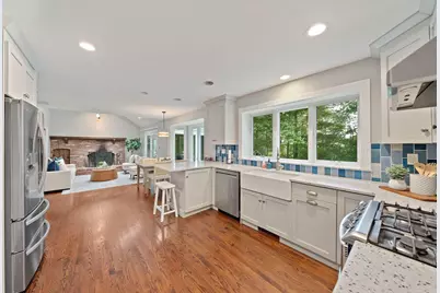 6 Seminole Rd, Canton, MA 02021 - Photo 6