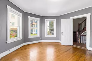 11 Glenwood St, Worcester, MA 01610 - Photo 4