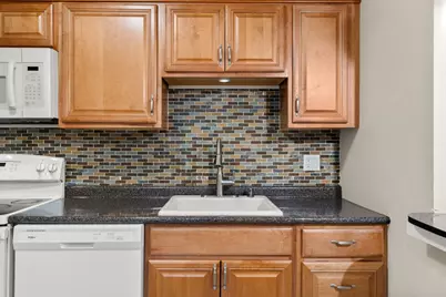 18 Pond St #1, Boston, MA 02130 - Photo 6
