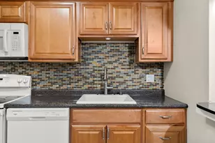 18 Pond St, Boston, MA 02130 - Photo 6