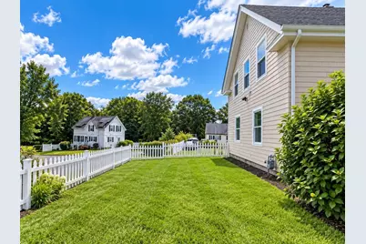 40 Pine Ave, Brockton, MA 02302 - Photo 2
