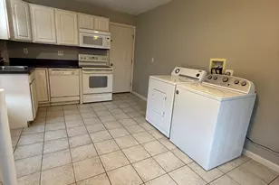 166 Village St, Medway, MA 02053 - Photo 12