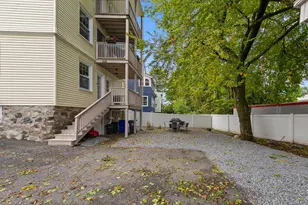 13 Laurel St, Arlington, MA 02476 - Photo 4