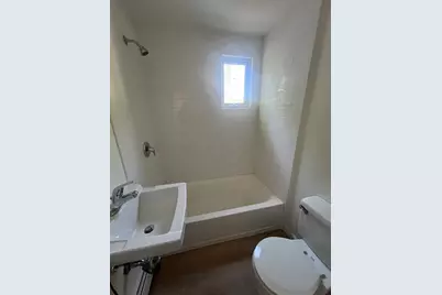 9 Wachusett St, Worcester, MA 01609 - Photo 8