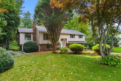 42 Freeport Dr, Burlington, MA 01803 - Photo 1