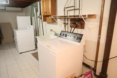 106 N Brook Rd, Springfield, MA 01119 - Photo 28