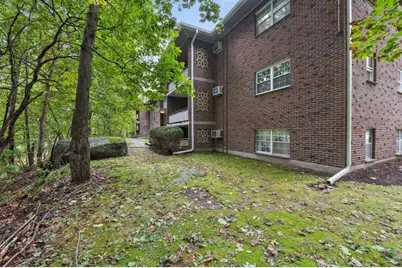 56 Jacqueline Rd #8, Waltham, MA 02452 - Photo 4