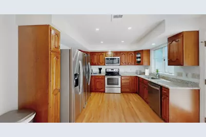 655 South St, Waltham, MA 02453 - Photo 4