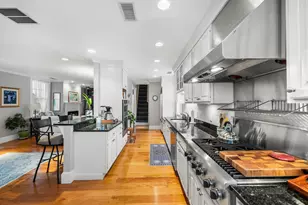 54 Chestnut St, Boston, MA 02129 - Photo 8