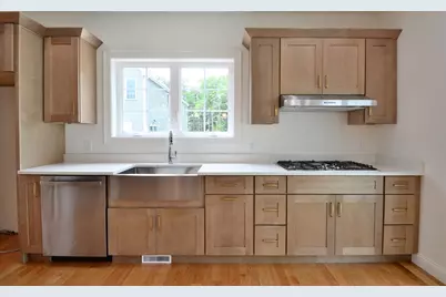 21C Crownshield #21C, Uxbridge, MA 01569 - Photo 4