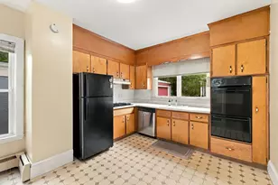 36 Hastings St, Boston, MA 02132 - Photo 18