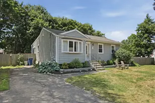 3 Carol Ln, Medway, MA 02053 - Photo 2