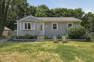 3 Carol Ln, Medway, MA 02053 - Photo 1