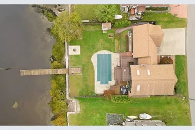 68 Seaview Ave, Swansea, MA 02777 - Photo 38