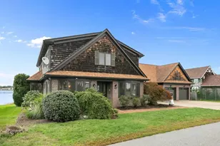 68 Seaview Ave, Swansea, MA 02777 - Photo 2