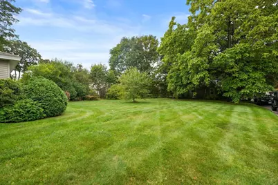 15 Myers St, Uxbridge, MA 01569 - Photo 4