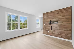 105 N Main St, Orange, MA 01364 - Photo 8
