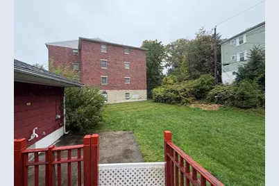 27 Dillon St, Worcester, MA 01604 - Photo 22