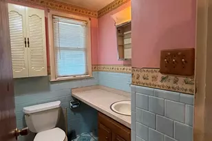 27 Dillon St, Worcester, MA 01604 - Photo 14