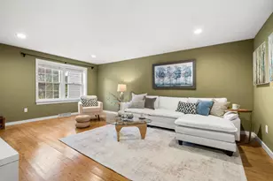 40 Washington Green, Walpole, MA 02032 - Photo 4