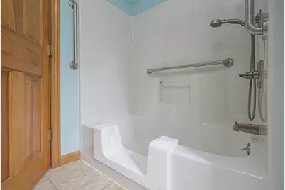 49 Fieldstone Dr, Gardner, MA 01440 - Photo 24